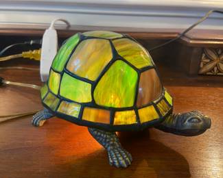 Stain-glass turtle lamp