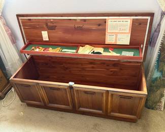 Lane cedar chest