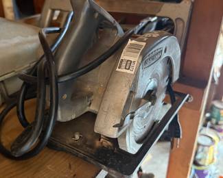 Craftsman electric saw 