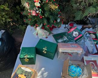 Great assortment of Xmas ornaments 