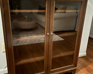 Glass cabinet