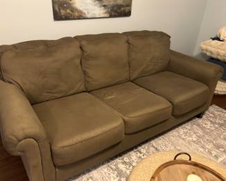 Couch with pull out bed