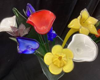 MURANO STYLE BLOWN GLASS FLOWERS & VASE NO SHIPPING PICKUP ONLY
