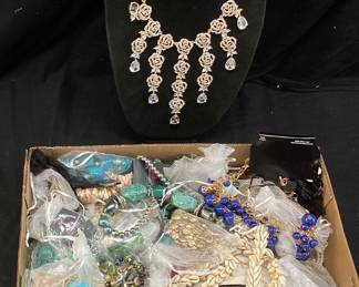 ASSORTED COSTUME JEWELRY