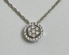14K White Gold with Diamonds Modern Circle Flower Design Necklace - 18" (2.6 Grams)
