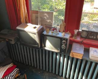 Call Vintage TVs they do play small sizes