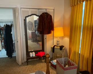 Tall dressing mirror