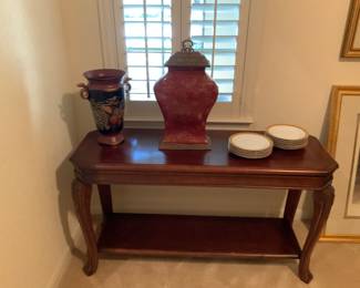 Console Table and Home Decor Items. American Atelier at Home Plates Windsor Gold 22K