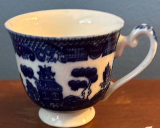 Vintage Blue Willow Teacup – “Made in Occupied Japan” (c.1945–1952