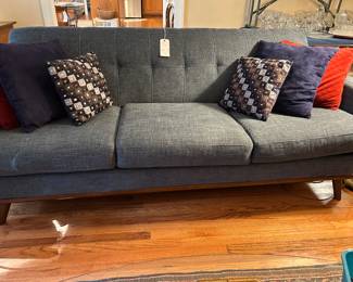 very nice contemporary sofa.