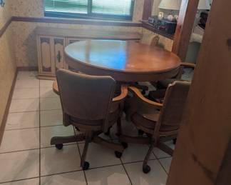 round table With chairs on rollers