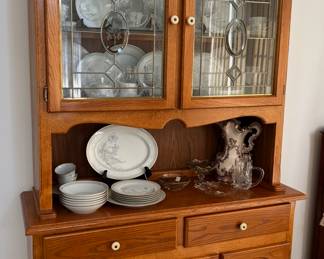 maple wood lighted hutch