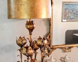 Vintage 1930s Italian tole gilt lamp