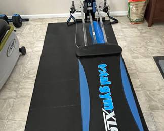 Total Gym with all attachments - it perfect condition