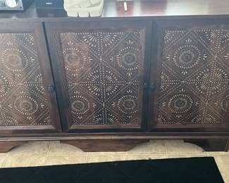 Storage cabinet