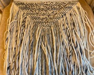 Yarn wall hanging piece
