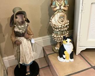 These are Christon rabbit statues
