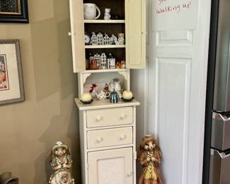 Nice white painted kitchen bathroom cabinet