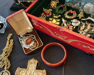 Napoleon jewelry, Carnelian pieces, Christmas pendants