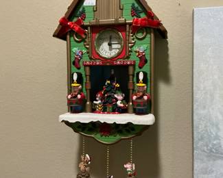 Cute Christmas cuckoo clock does work