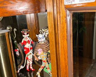 There is a collection of Margaret. Lee Van retired alley cat.