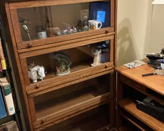 Nice four shelf barrister case