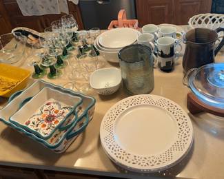 Kitchen Serving pieces