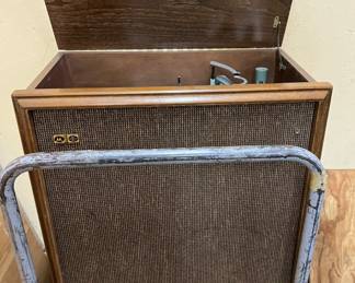 Magnavox record player