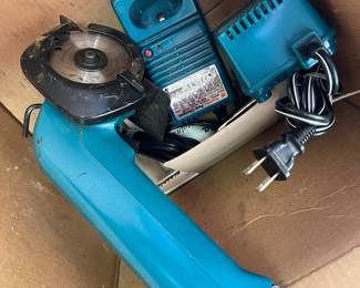 Mikita Cordless Mini Saw