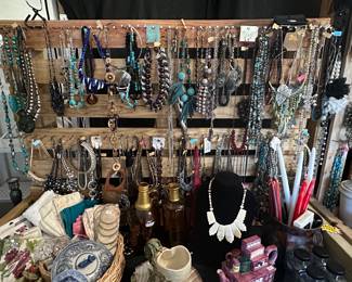 Estate Jewelry Collection—Vintage, Fashion, and Unique Pieces