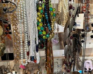 Estate Jewelry Collection—Vintage, Fashion, and Unique Pieces