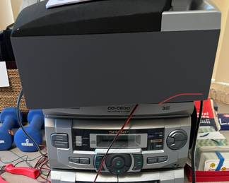 Mini stereo with speakers