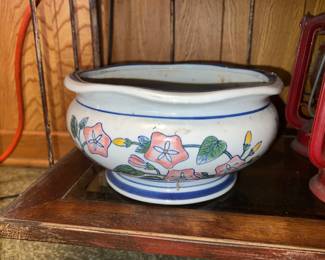 Oriental style floral planter