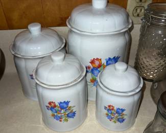 Set of 4 vintage Corelle "Fresh Cut" pattern canisters