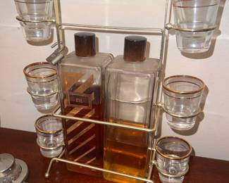 Vintage Rye decanter set with caddy