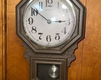 vintage Spartus wall clock