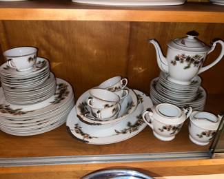 Set of Pine cone Sankyo china