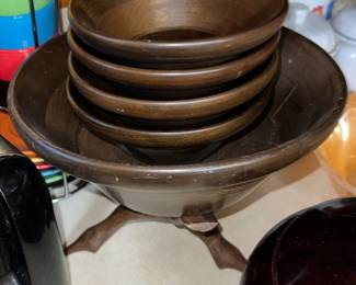 6 pc set of wood salad bowls & stand