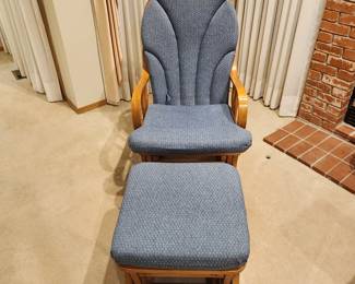 Rocker w/ Footstool