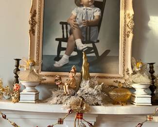 Vintage Christmas garland
Gold Pixie decor
Vintage angels