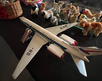 1962 Tomiyama airliner litho toy plane