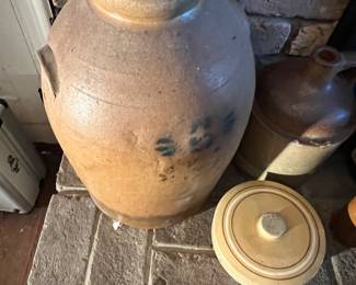 Ovoid 6 gallon crock ( maybe PA ). Hairline crack