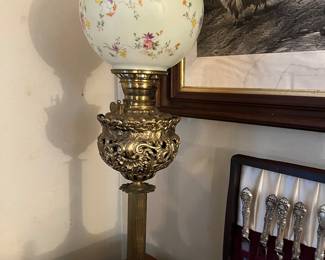 Brass lamp w gone the wind painted globe