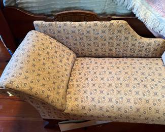 Child’s fainting couch 