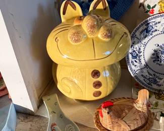 Cheshire Cat cookie jar