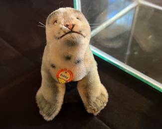 Steiff seal
