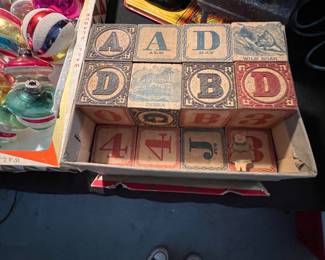 Early wooden blocks set