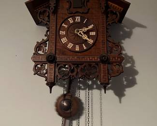 Vintage wooden cuckoo clock