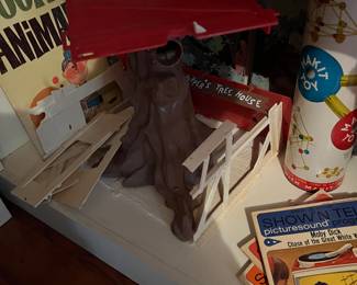 Skipper tree house and cardboard trees 