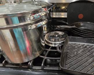 Cast Iron Skillets- Pot
